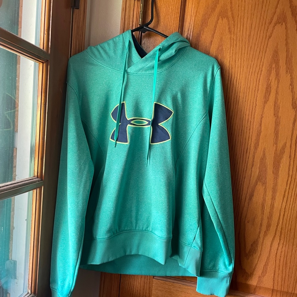 Under Armour Large Semi-Fitted Sweatshirt
